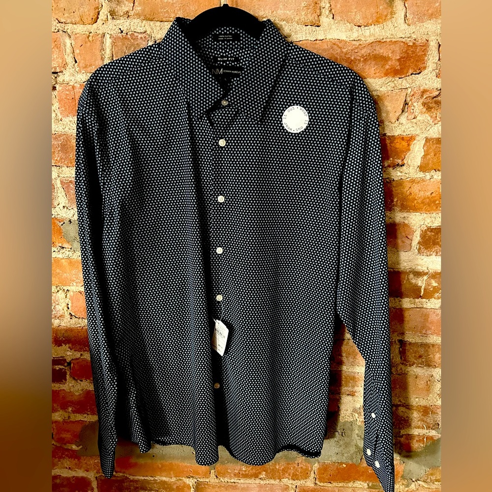 NEW Neiman Marcus Men’s Blue & White Dress Shirt. Men Size L - Slim Fit